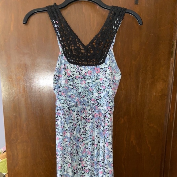 Multi-Color Floral Dress - Picture 2 of 6